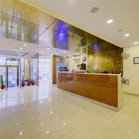 Hotel Grand Suites By D'Capitol Near Delhi Airport ニューデリー エクステリア 写真