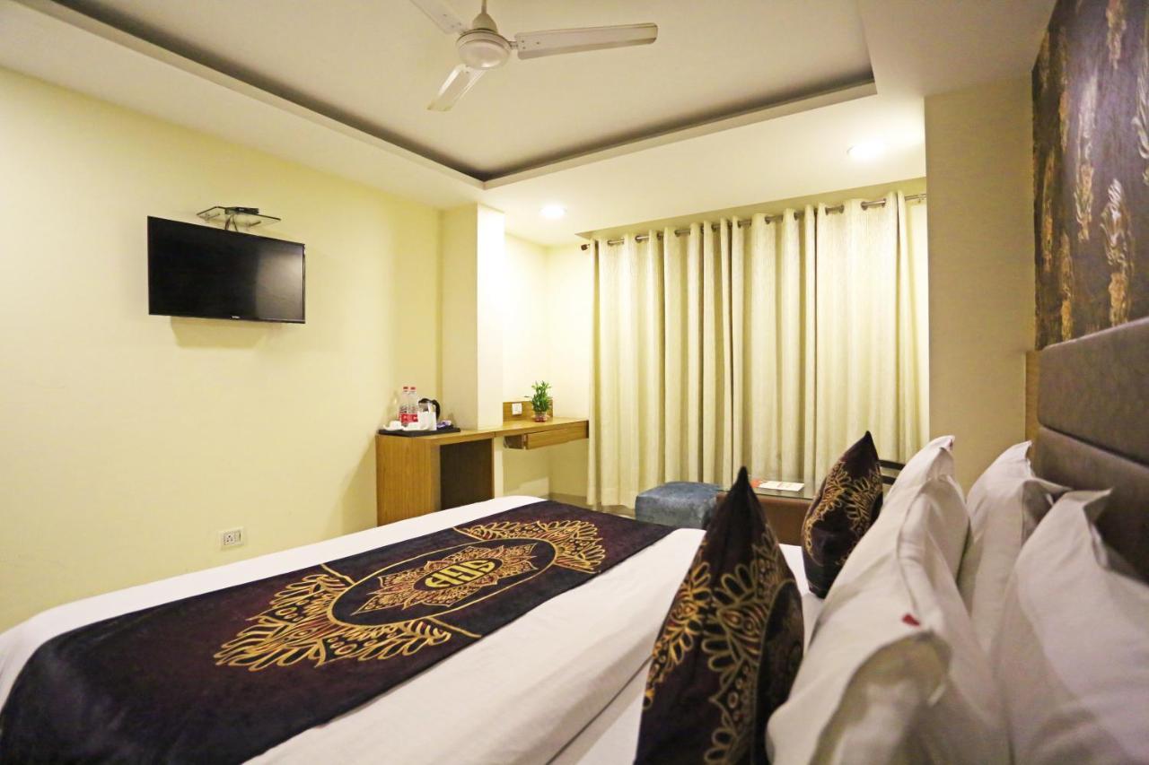 Hotel Grand Suites By D'Capitol Near Delhi Airport ニューデリー エクステリア 写真