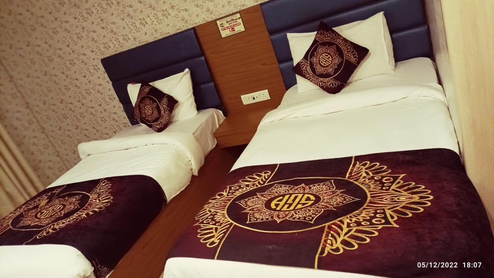 Hotel Grand Suites By D'Capitol Near Delhi Airport ニューデリー エクステリア 写真