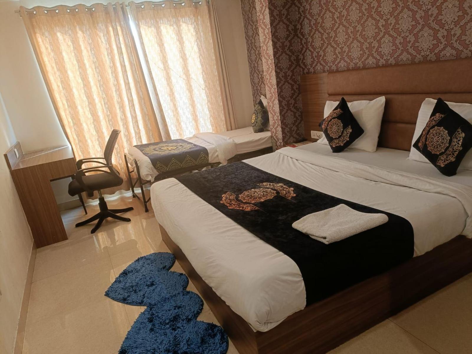 Hotel Grand Suites By D'Capitol Near Delhi Airport ニューデリー エクステリア 写真