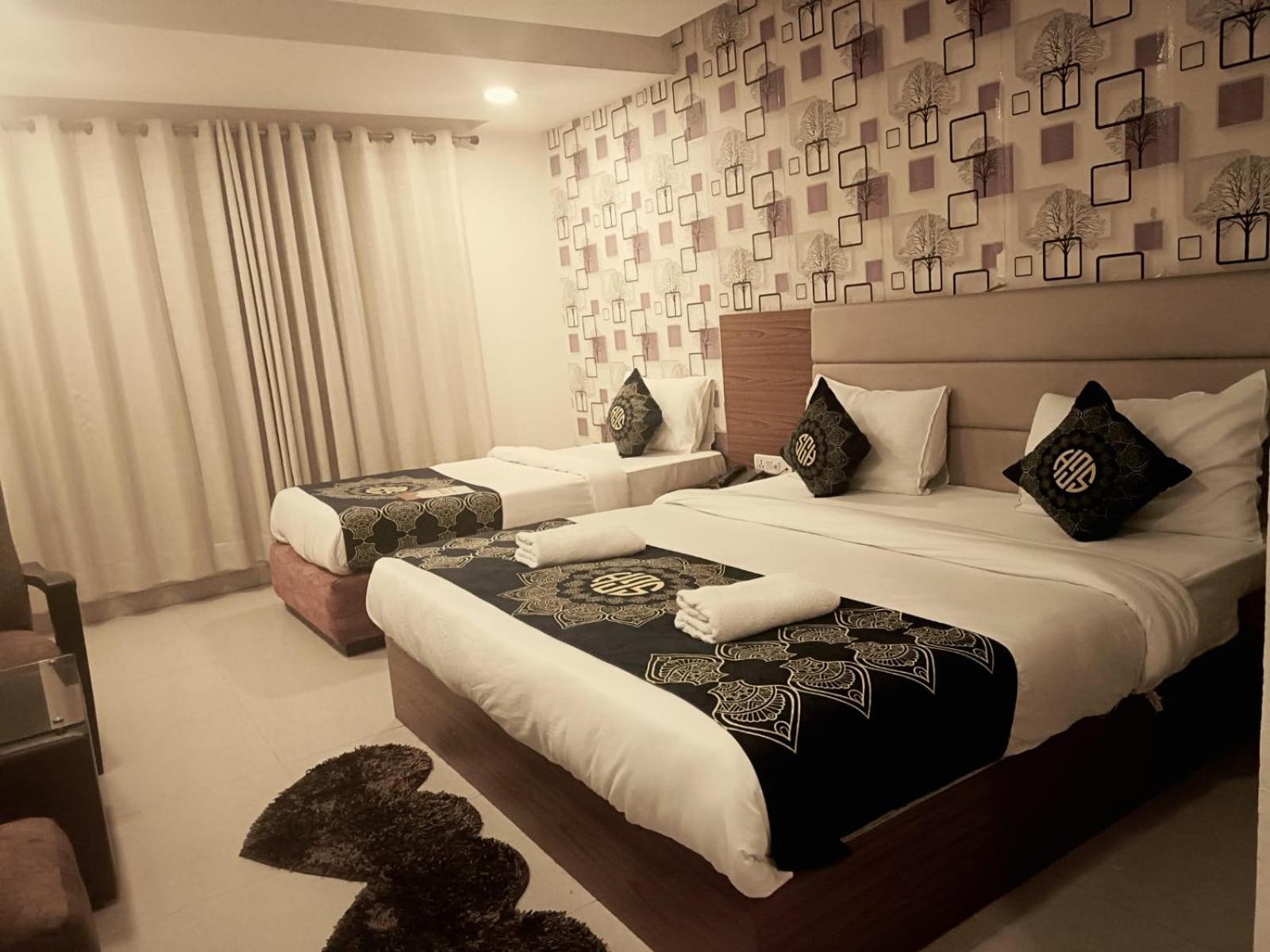 Hotel Grand Suites By D'Capitol Near Delhi Airport ニューデリー エクステリア 写真