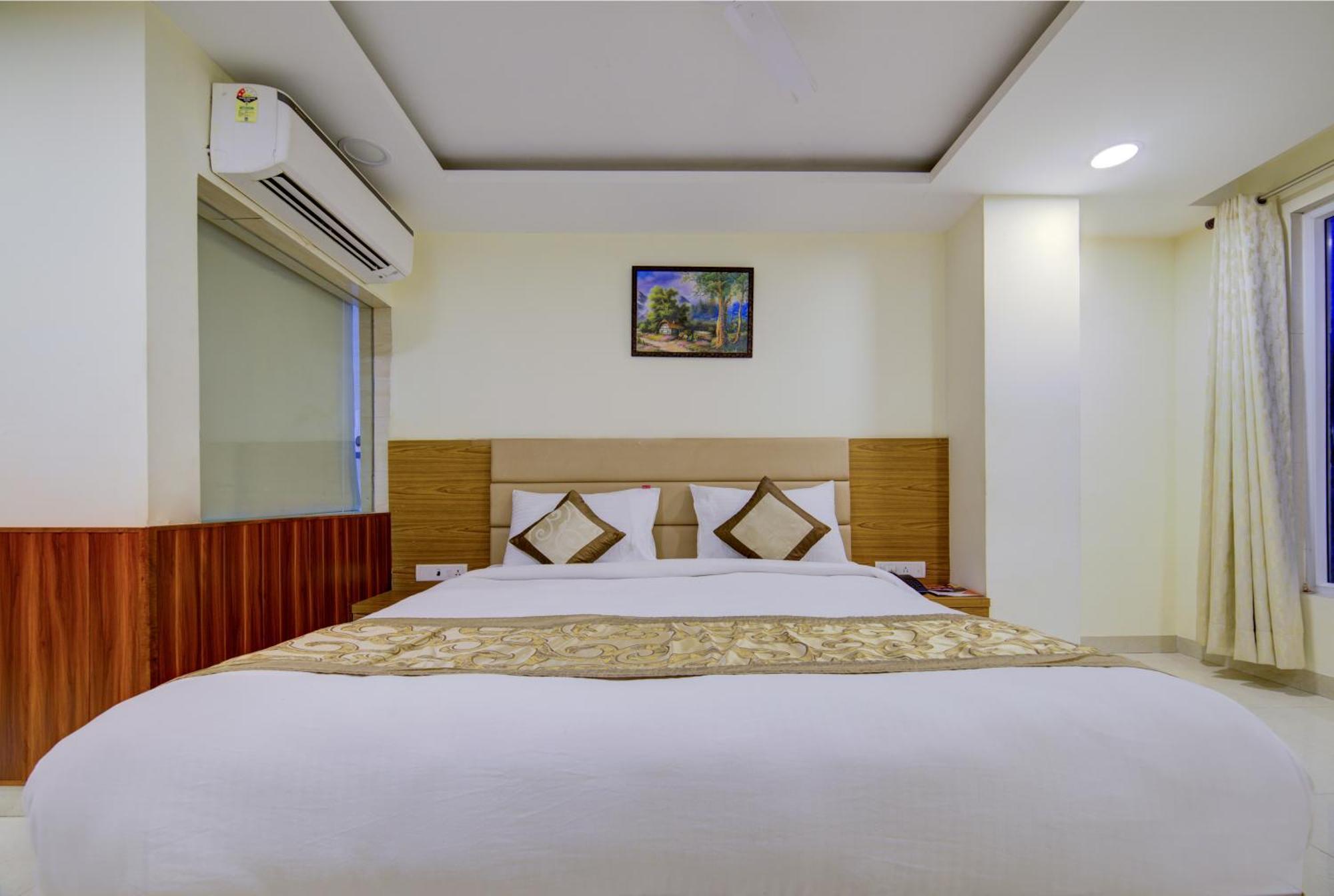 Hotel Grand Suites By D'Capitol Near Delhi Airport ニューデリー エクステリア 写真