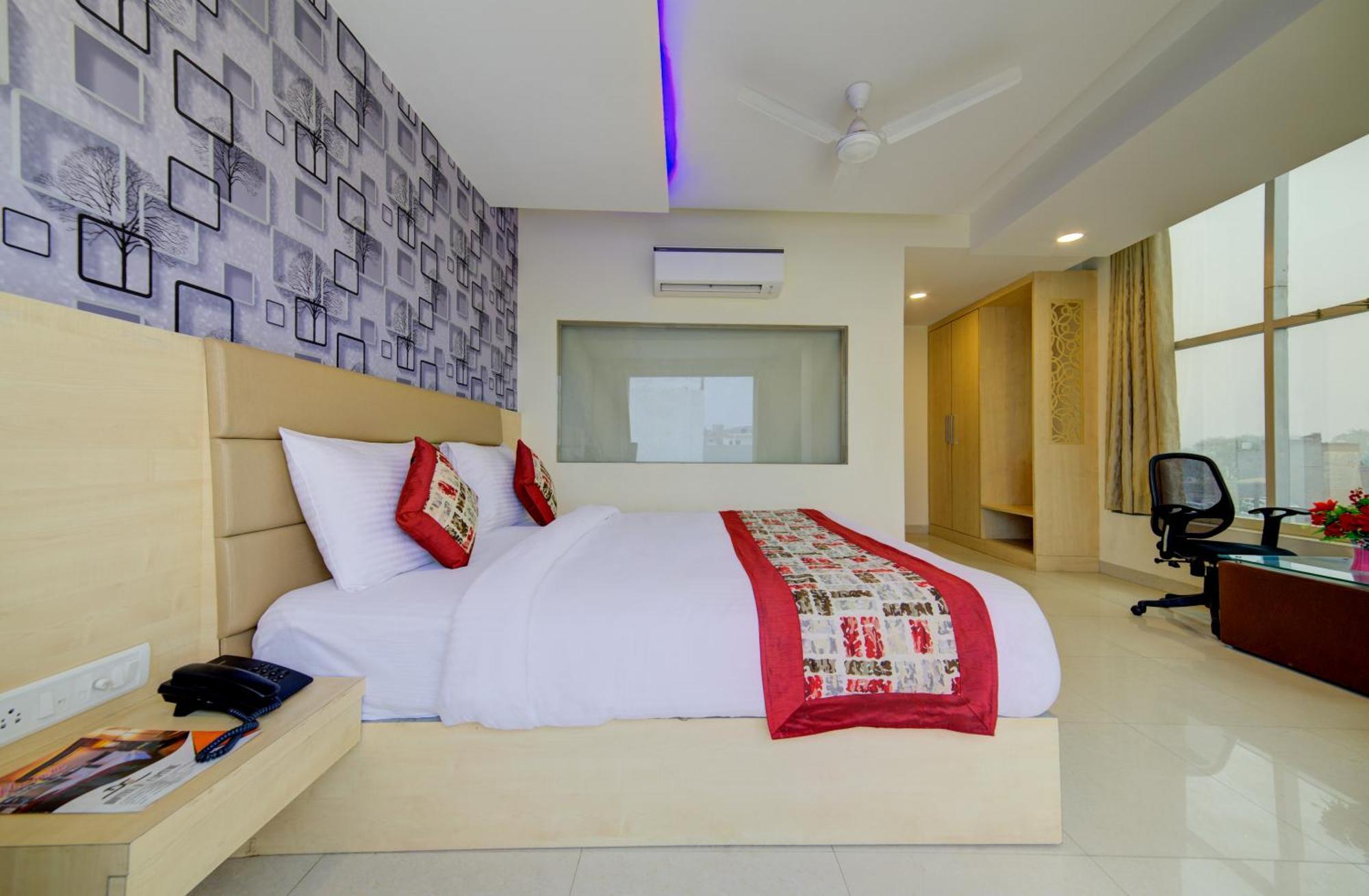 Hotel Grand Suites By D'Capitol Near Delhi Airport ニューデリー エクステリア 写真