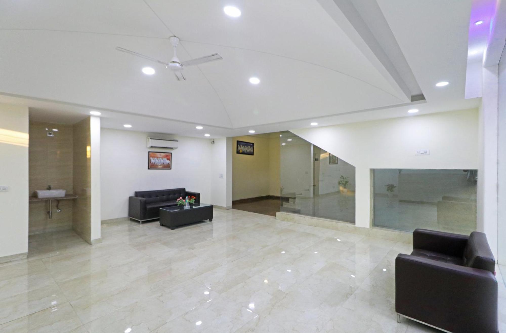 Hotel Grand Suites By D'Capitol Near Delhi Airport ニューデリー エクステリア 写真